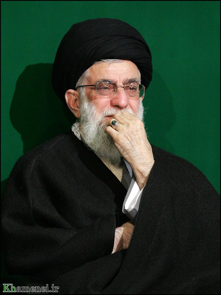 آية الله خامنه​اي؛ (تصوير با کيفيت)